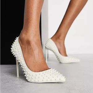 Steve Madden Vala-s pointed heeled shoes with studding in bone